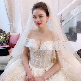 成都婚紗禮服定制 婚紗定制價格 私人定制婚紗價格 美麗卡洛婚紗 10年老店專業(yè)婚紗定制 質(zhì)感高級平價婚紗