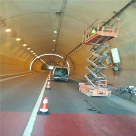 廠家銷售自行式高空作業(yè)平臺 10-28米自行走曲臂式高空作業(yè)車