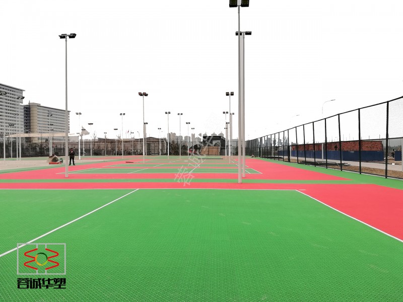 懸浮式運(yùn)動(dòng)拼裝地板 蓉誠華塑倍力健S300 室內(nèi)室外防滑拼接地板 幼兒園懸浮地板 運(yùn)動(dòng)場所地板