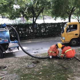 成都化糞池清掏、清底、清理服務(wù)