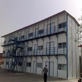 廠家供應彩鋼板房工地彩鋼活動板房材料批發(fā) 戶外簡易彩鋼板房搭建