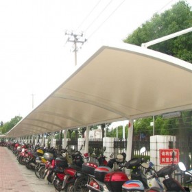 成都電瓶車(chē)停車(chē)棚 公司停車(chē)場(chǎng)膜結(jié)構(gòu)車(chē)棚 旅游景區(qū)車(chē)棚 停車(chē)場(chǎng)車(chē)棚 生產(chǎn)安裝廠家