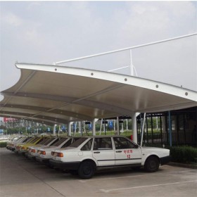 成都停車棚膜結(jié)構(gòu)工程安裝 經(jīng)驗(yàn)豐富 膜結(jié)構(gòu)質(zhì)量好 壽命長(zhǎng) 通光率好