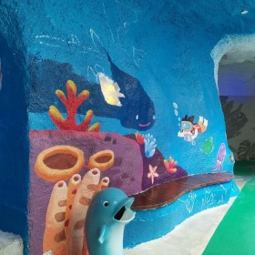 本視墻繪工作室自帶畫師團隊 質(zhì)量檢查監(jiān)督保證質(zhì)量 篩選擅長的畫師繪制對應(yīng)圖案  精于細節(jié)