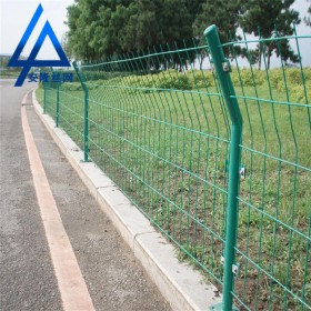 廠家定制雙邊絲護(hù)欄網(wǎng) 供應(yīng)光伏電站雙邊絲護(hù)欄網(wǎng) 圈地護(hù)欄網(wǎng)