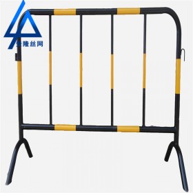 四川鐵馬護(hù)欄廠家 臨時(shí)施工移動(dòng)鐵馬護(hù)欄 道路交通鐵馬護(hù)欄黃黑邊隔離欄