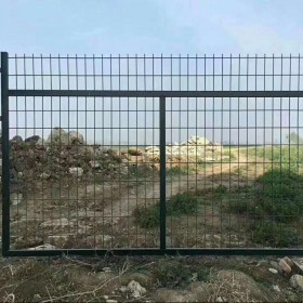 鐵路公路雙邊絲護欄 綠色鐵絲網(wǎng)護欄 綠色浸塑公路護欄 批發(fā)