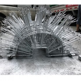 四川防盜網(wǎng) 小區(qū)防爬傘 防爬刺 金屬圍欄生產(chǎn) 防盜網(wǎng)安裝價格 防盜防護系列支持訂制