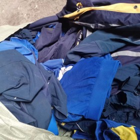 舊衣服銷毀服務(wù) 服裝銷毀公司 報廢服飾銷毀流程 各類服裝銷毀 環(huán)保