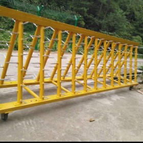專業(yè)定制各式路障拒馬 防恐帶刺拒馬護(hù)欄 移動鐵馬