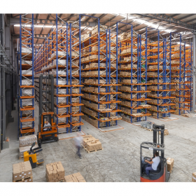 叉車窄巷道、窄通道貨架、成都重型貨架廠、成都倉儲(chǔ)貨架廠、成都貨架廠、成都冷庫窄巷道貨架、成都冷庫貨架、成都倉儲(chǔ)貨架廠家