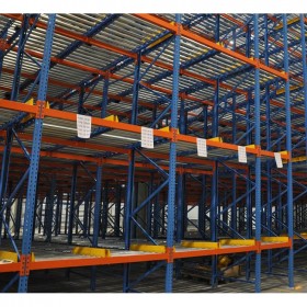 成都重力式貨架、倉庫貨架重型、重型駛?cè)胧截浖堋⒊啥贾亓渴截浖軓S、成都貨架廠、成都倉儲(chǔ)貨架廠、成都食品冷庫貨架、成都貨架廠家