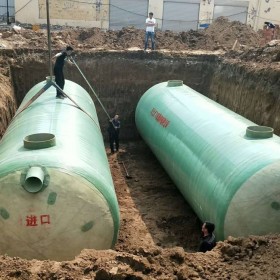 成都玻璃鋼化糞池廠家 農(nóng)村廁改化糞池生產(chǎn) 定做隔油池 儲(chǔ)水罐 規(guī)格齊全