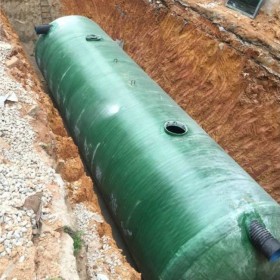 成都小區(qū)用玻璃鋼化糞池 農(nóng)村廁改化糞池生產(chǎn) 定做隔油池 儲(chǔ)水罐 規(guī)格齊全