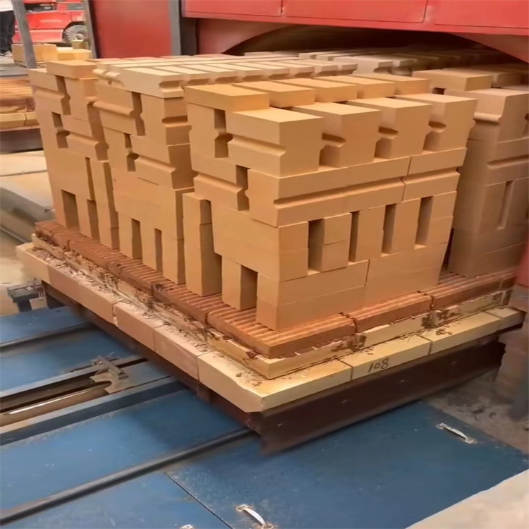 廠家專業(yè)定制生產(chǎn) 高溫工業(yè)窯爐用高強度高耐磨耐火磚 高鋁磚LZ80-48