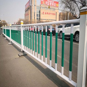 市政道路護(hù)欄網(wǎng)安全隔離防護(hù)網(wǎng)郫縣工廠現(xiàn)貨