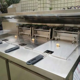 成都金創(chuàng)成無煙燒烤車訂做 無油煙燒烤車 環(huán)保無煙燒烤車定制