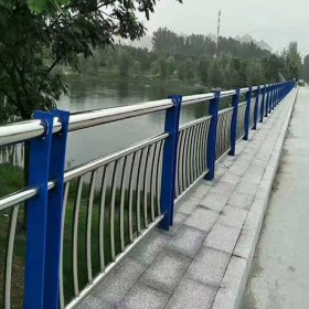 四川公路橋防撞護(hù)欄價格 批發(fā)鋁合金橋梁欄桿 復(fù)合管防撞護(hù)欄廠家