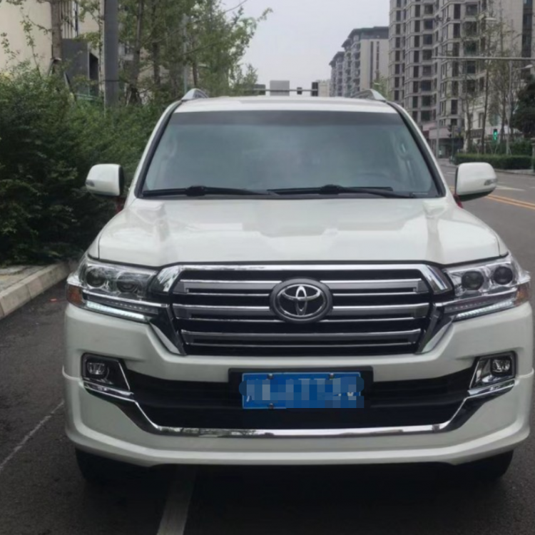 自駕游汽車租賃電話 家庭包車 會(huì)議用車 自駕陸地巡洋艦