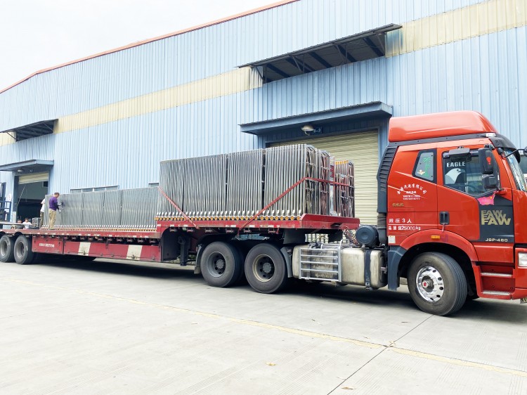 6突出現貨，車頭遮住也行