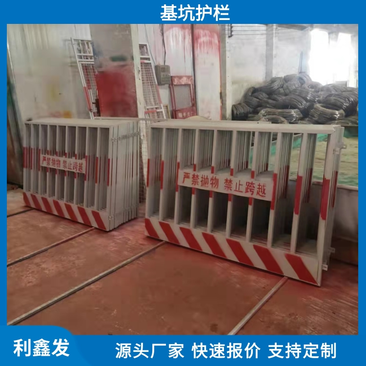 藍(lán)色清新場景美妝保濕護(hù)膚面膜產(chǎn)品展示寶貝主圖 (4)