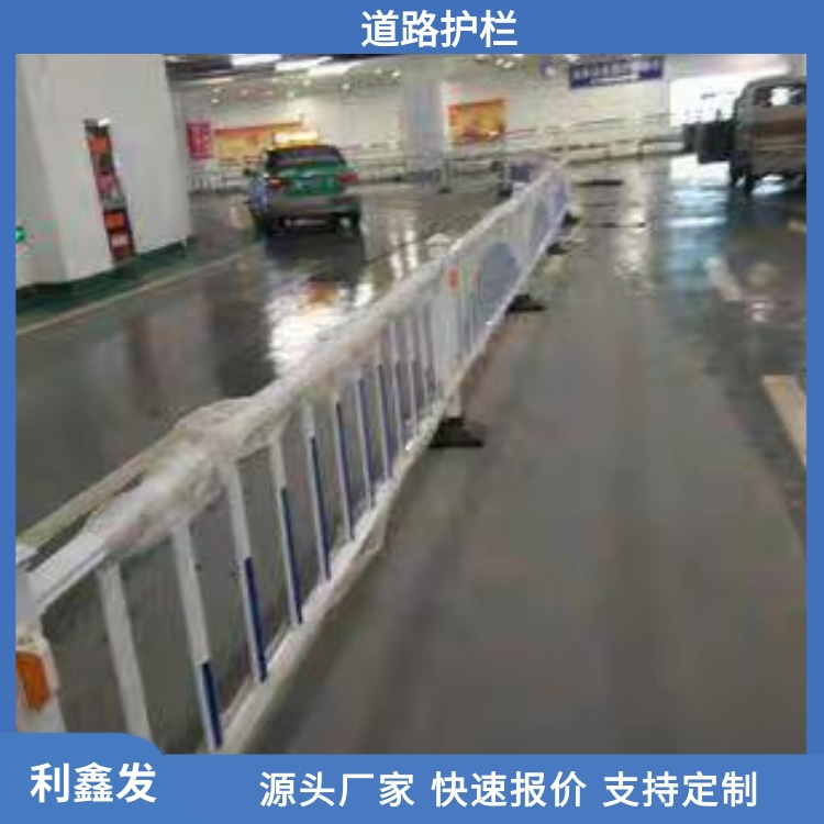 藍(lán)色清新場(chǎng)景美妝保濕護(hù)膚面膜產(chǎn)品展示寶貝主圖 (1)