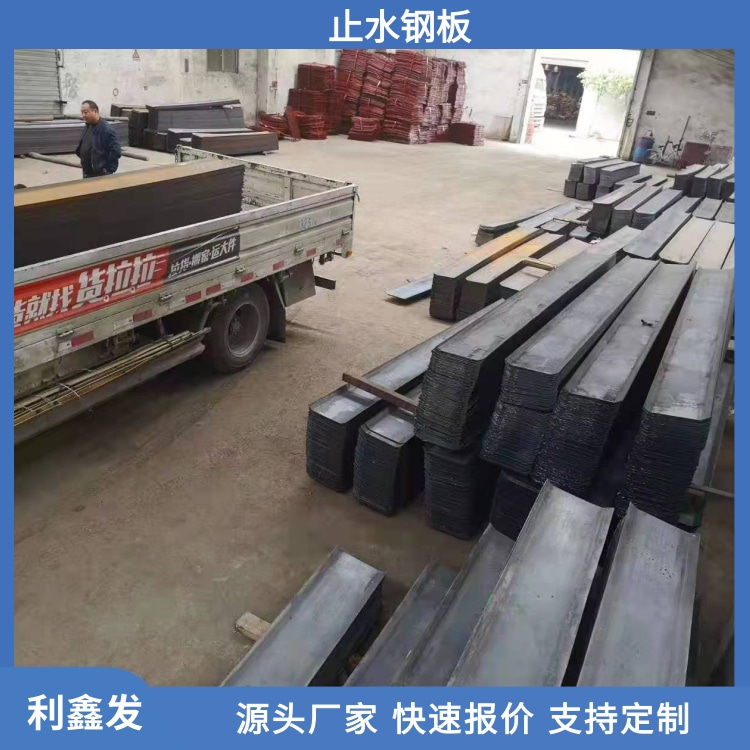 藍(lán)色清新場景美妝保濕護(hù)膚面膜產(chǎn)品展示寶貝主圖