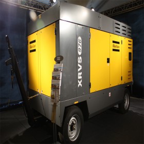 雙螺桿空氣壓縮機(jī) 成都閩發(fā)專業(yè)提供 柴油移動式空壓機(jī)