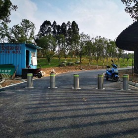 宜賓防撞柱廠家 施工做排水設(shè)計(jì) 不銹鋼升降柱 防撞柱