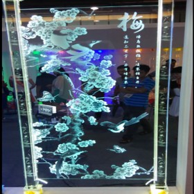 湖北武漢廠家定制生產(chǎn)夜場(chǎng)酒吧商場(chǎng)隔斷異性激光內(nèi)雕玻璃