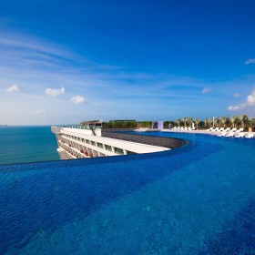 喜兔亞克力透明游泳池設(shè)計(jì)安裝 懸空泳池定制