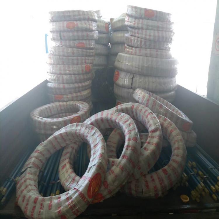 廠家直銷耿力牌鑿巖機(jī)噴漿噴漿管風(fēng)管磨板鉆桿等。