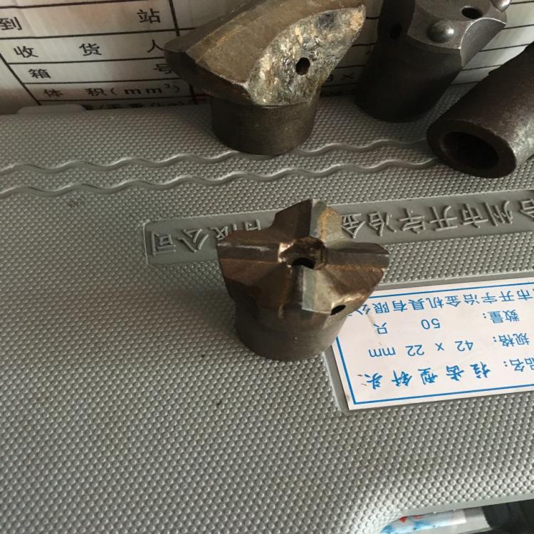 成都廠家直銷開(kāi)宇牌鉆頭 一字鉆頭 十字鉆頭 球齒鉆頭 礦山開(kāi)
