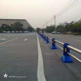 機(jī)非隔離欄 人行道隔離欄 鐵馬護(hù)欄 廠家直銷