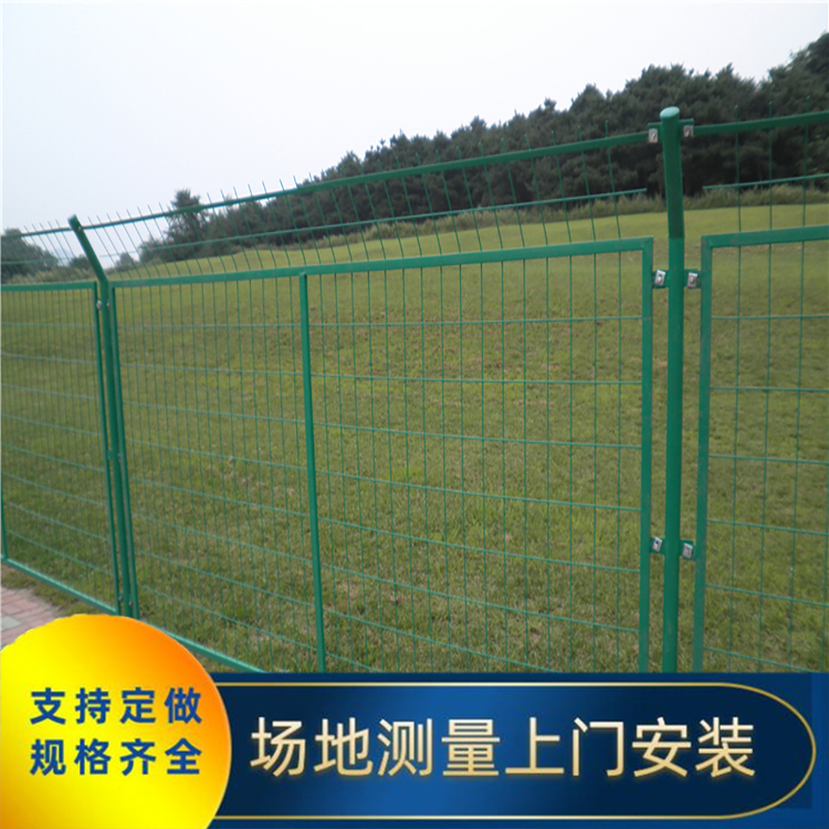 護(hù)欄網(wǎng)廠家供應(yīng)交通道路護(hù)欄道路隔離護(hù)欄市政道路護(hù)欄 四川川豐金屬