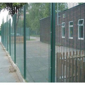 加工鋁藝護(hù)欄 玻璃鋼護(hù)欄 鐵馬護(hù)欄 川豐運(yùn)動(dòng)場(chǎng)圍欄網(wǎng)生產(chǎn)廠家品質(zhì)保證