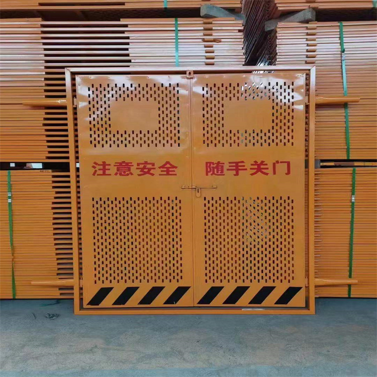 基坑護(hù)欄網(wǎng)，電梯井口門6