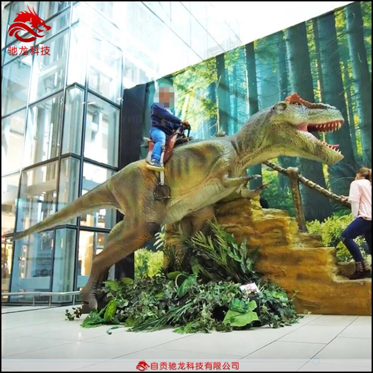 仿真恐龍坐騎商場(chǎng)騎乘恐龍電動(dòng)車廣場(chǎng)公園游樂園兒童恐龍游樂車公司