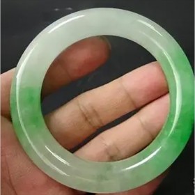 個(gè)人閑置二手翡翠收購(gòu) 正規(guī)公司直接回收變現(xiàn)