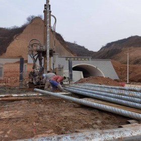 農(nóng)村水井快速打井 本地打井服務公司 打井費用按米結(jié)算 鉆井電話