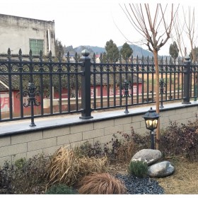 新款鋁藝護(hù)欄 陽(yáng)臺(tái)鋁藝護(hù)欄別墅護(hù)欄廠家直銷(xiāo)