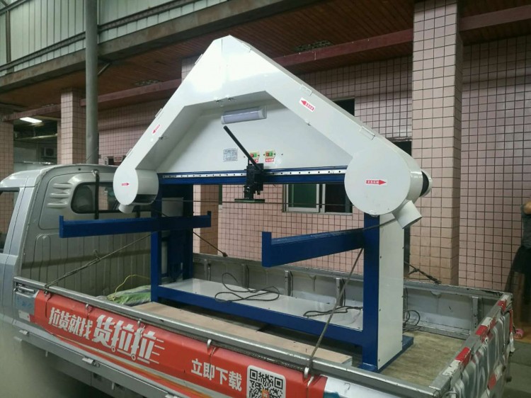 壓板三角拉絲機