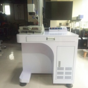 成都打標(biāo)機廠家 激光刻字機 金銀銅鐵鋁刻字專用 臺式光纖激光打標(biāo)機