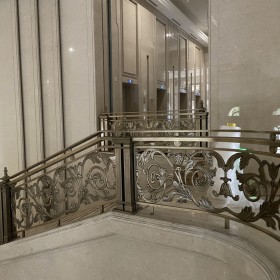 別墅室內(nèi)銅欄桿酒店會(huì)所寺廟定制樓梯欄桿銅裝飾金屬裝飾定制廠家