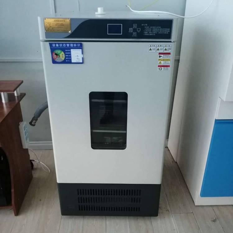 防水保溫材料恒溫恒濕試驗箱定制批發(fā) 耐熱耐腐蝕測試箱生產廠家