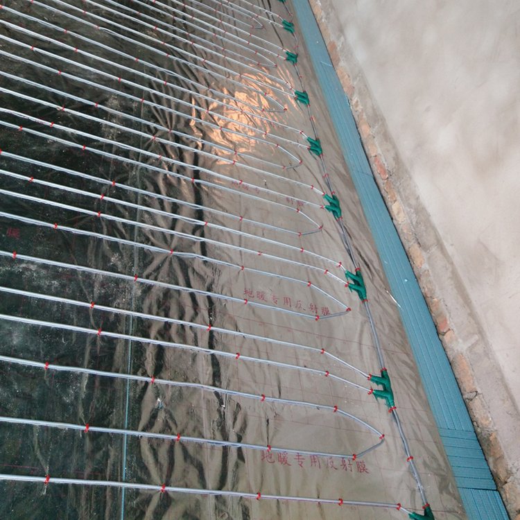 養(yǎng)殖場電地暖施工 豬舍用碳纖維發(fā)熱線 解決冬季取暖問題華野晨光