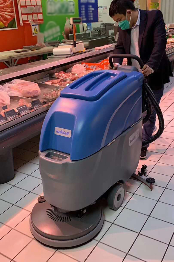 超市清潔專(zhuān)用洗地機(jī)