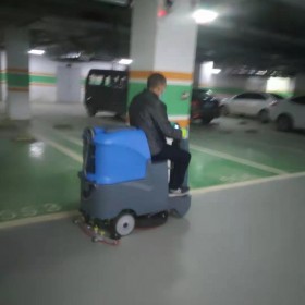 全自動(dòng)洗地機(jī)報(bào)價(jià) 酒店環(huán)衛(wèi)專用洗地機(jī)廠家 駕駛式洗地機(jī) 成都