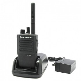 摩托羅拉數(shù)字對講機(jī)XIR E8608i