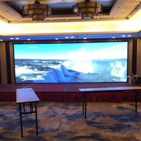 室內(nèi)P1.667全彩 超清廠家生產(chǎn)P1.667室內(nèi)全彩led顯示屏